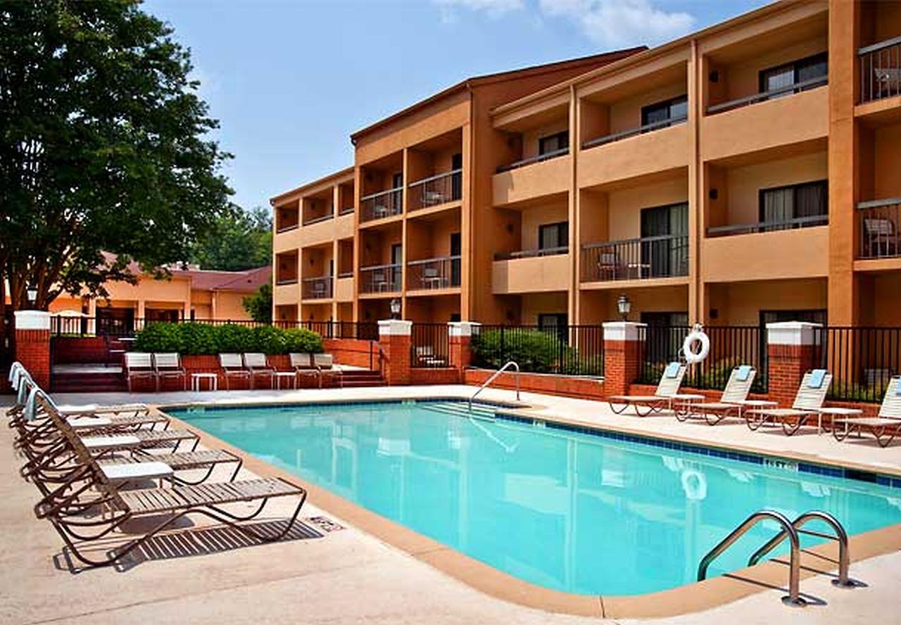 Courtyard Charlotte SouthPark - thumb 17