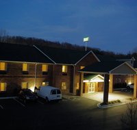 Mountain Inn  Suites Airport - Hendersonville - Accommodation Los Angeles
