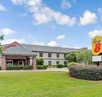 Super 8 by Wyndham Smithfield - Accommodation Los Angeles