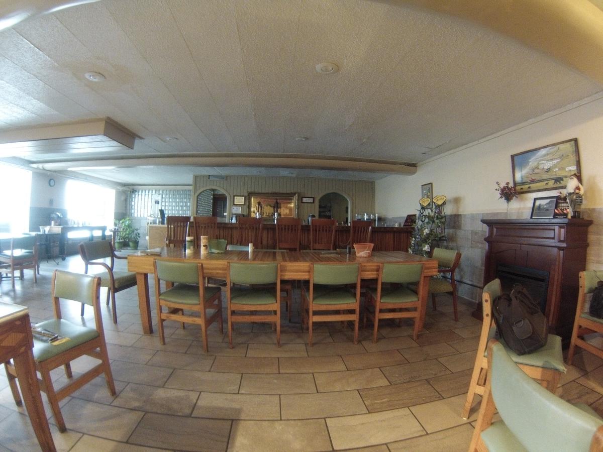 Skyline Village Inn - thumb 17