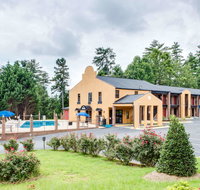 Days Inn by Wyndham Columbus Tryon - Accommodation Los Angeles