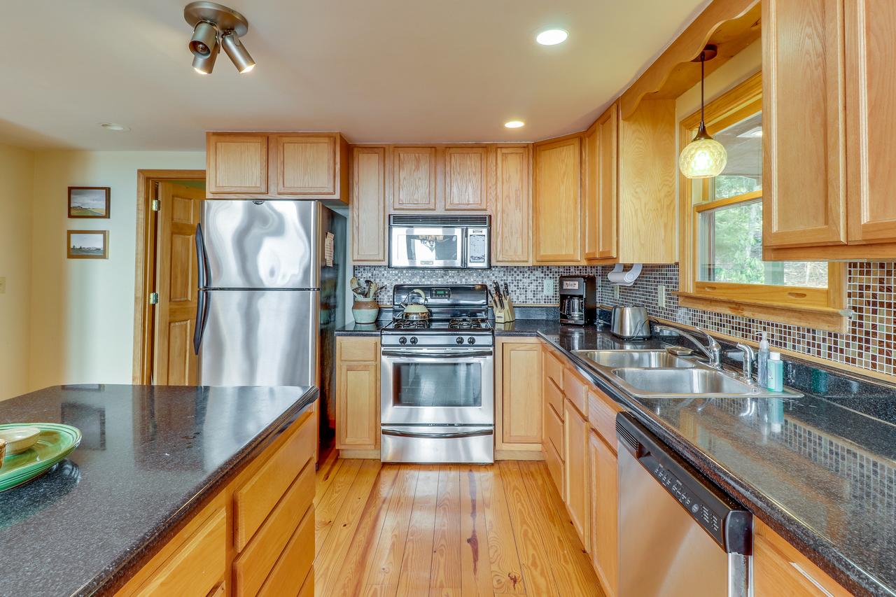 3 Bed 2 Bath Vacation Home In Sylva - thumb 9