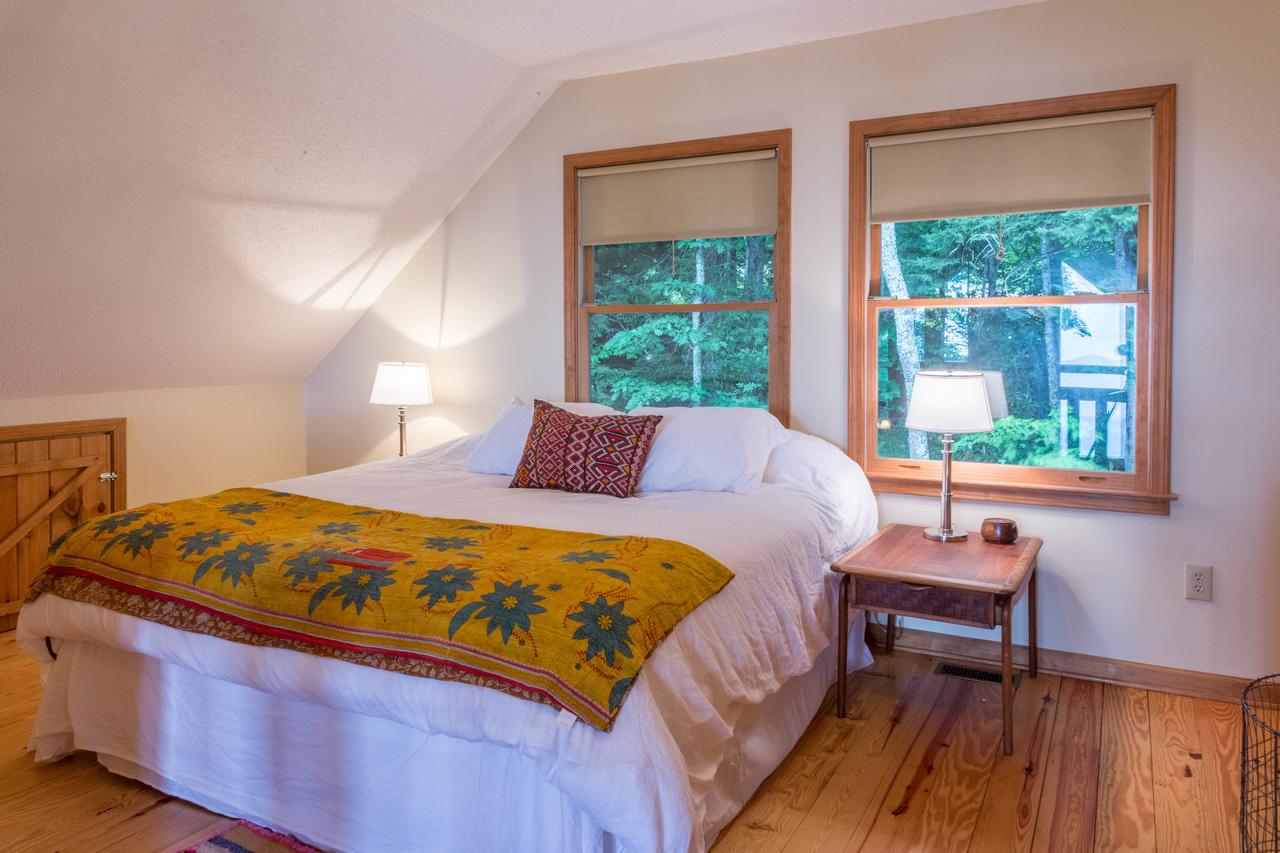 3 Bed 2 Bath Vacation Home In Sylva - thumb 19