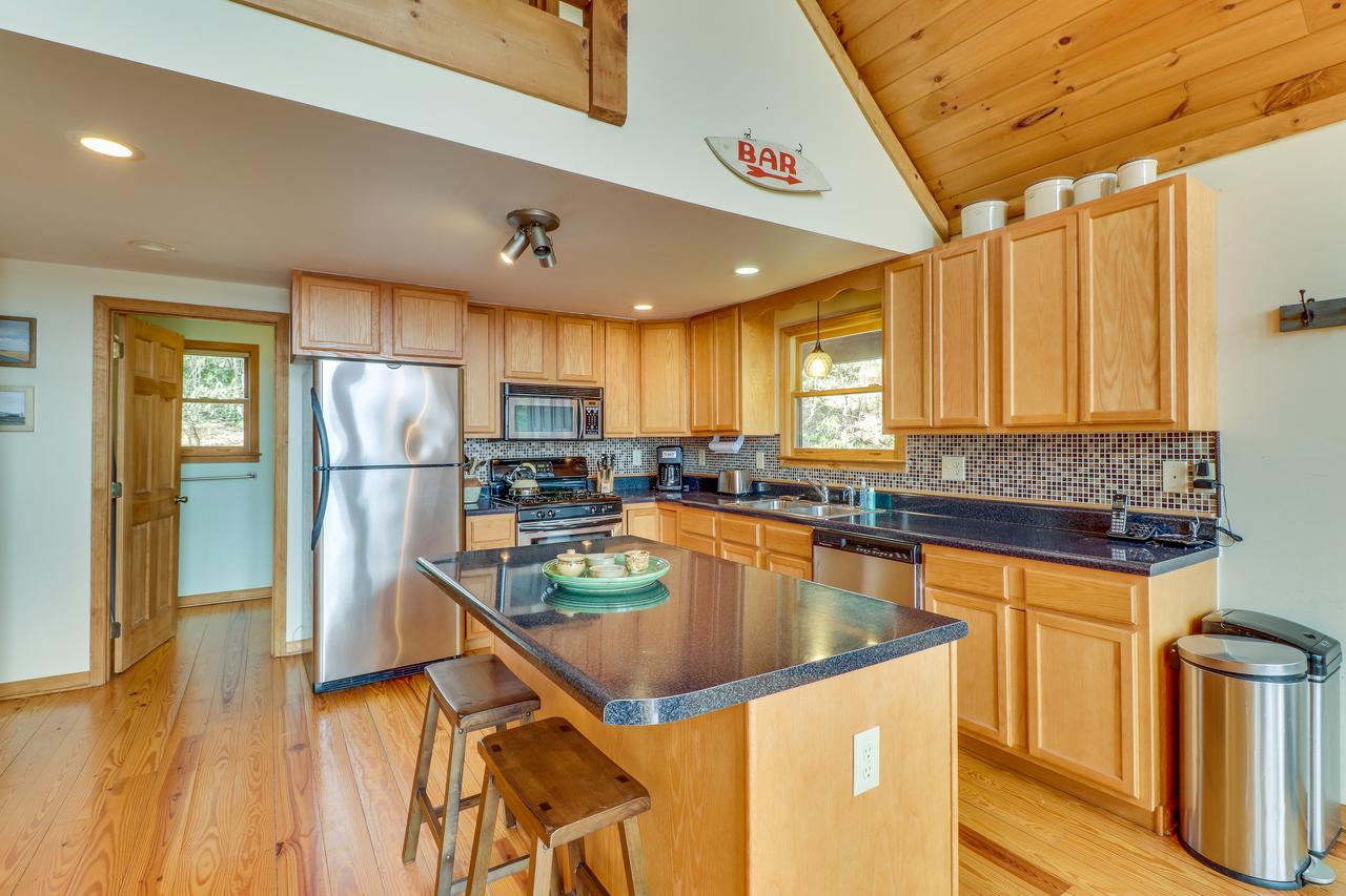3 Bed 2 Bath Vacation Home In Sylva - thumb 11