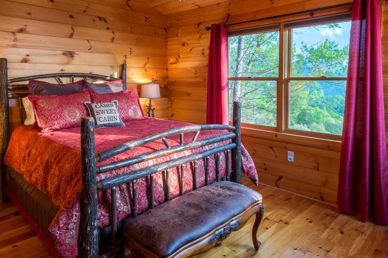 4 Bed 4 Bath Vacation Home In Sylva I - thumb 17