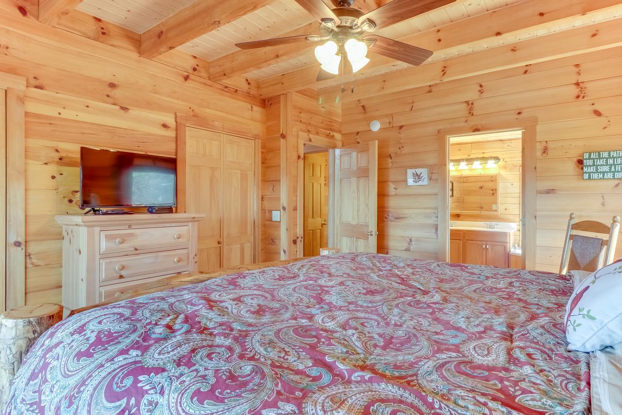 4 Bed 4 Bath Vacation Home In Sylva I - thumb 12