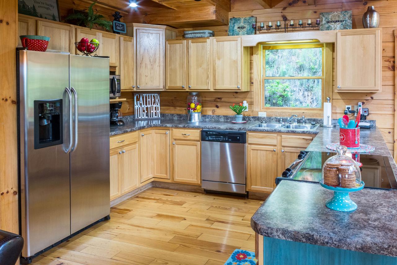 4 Bed 4 Bath Vacation Home In Sylva - thumb 5