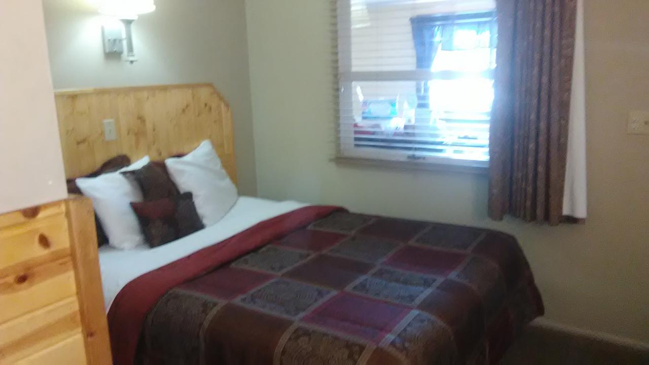 Two Rivers Inn - thumb 5