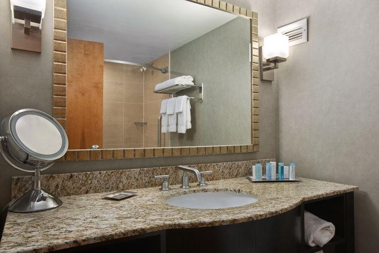 Radisson Hotel At The University Of Toledo - thumb 5