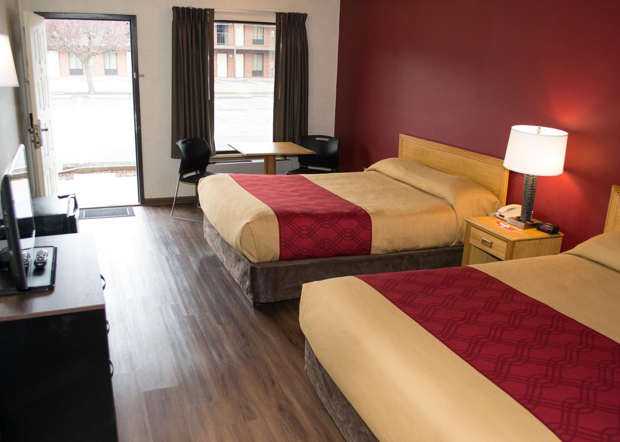 Econo Lodge North Sandusky - thumb 11