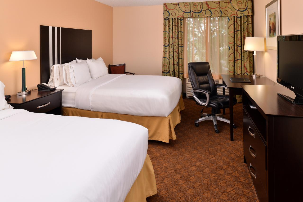 Holiday Inn Express Hotel & Suites Cincinnati-Blue Ash - thumb 4