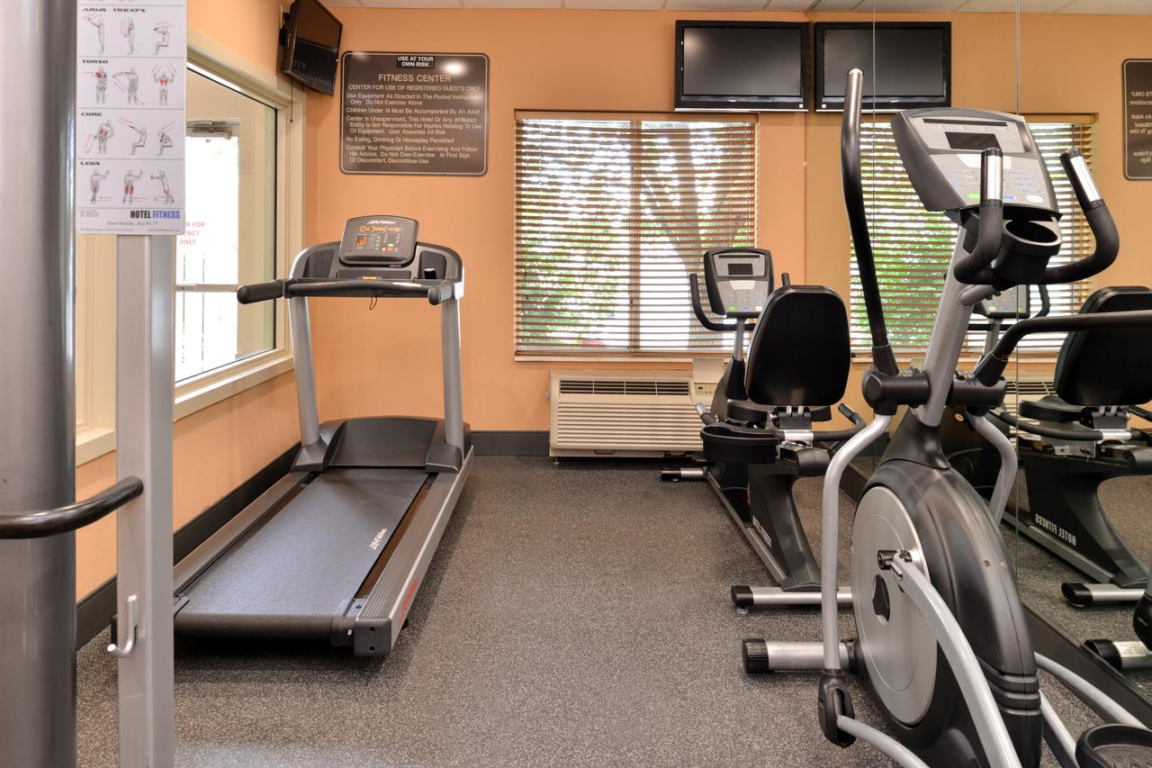 Holiday Inn Express Hotel & Suites Cincinnati-Blue Ash - thumb 25