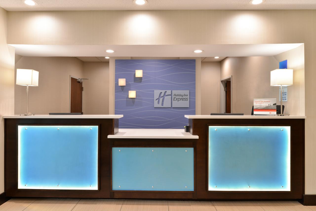 Holiday Inn Express Hotel & Suites Cincinnati-Blue Ash - thumb 35
