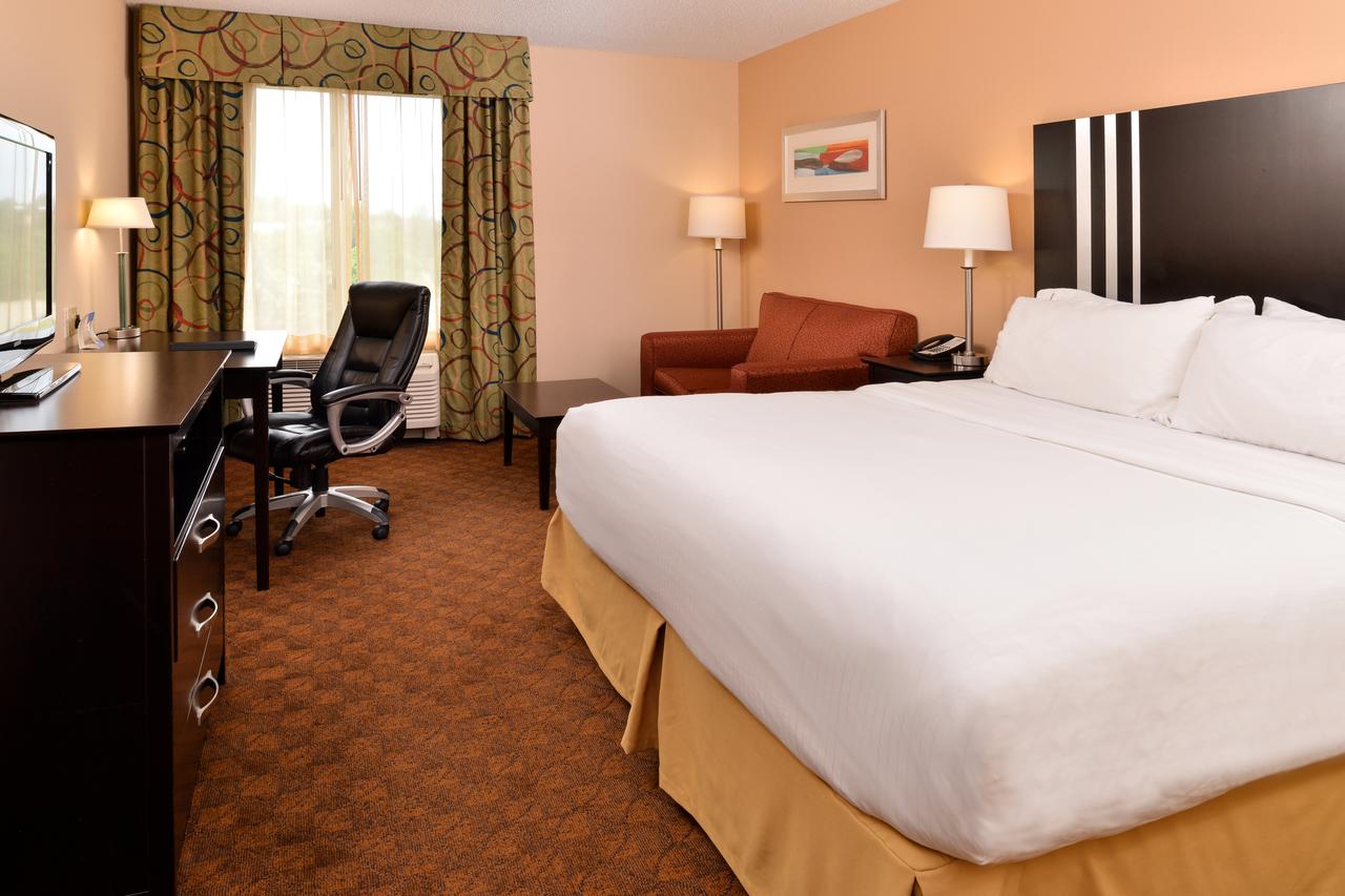 Holiday Inn Express Hotel & Suites Cincinnati-Blue Ash - thumb 11