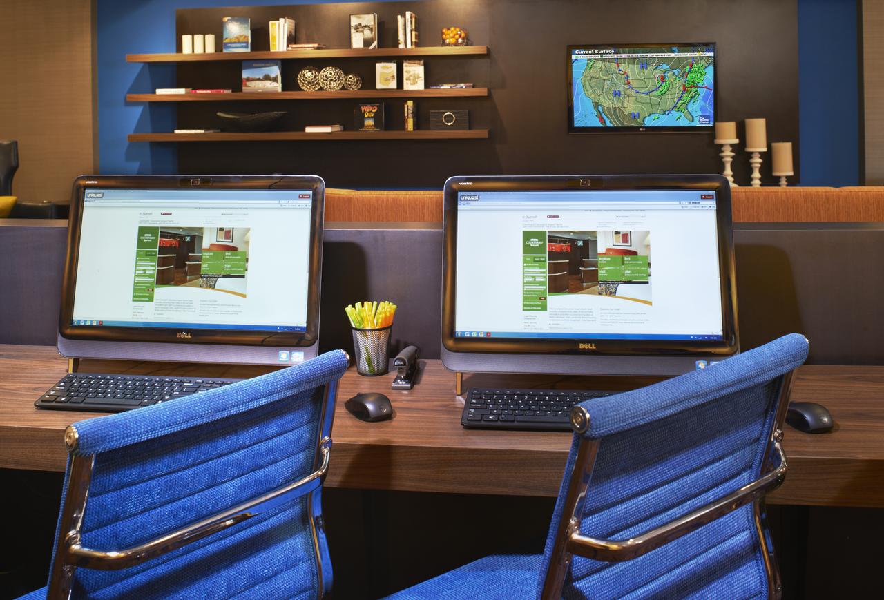 Courtyard Cleveland Airport North - thumb 18