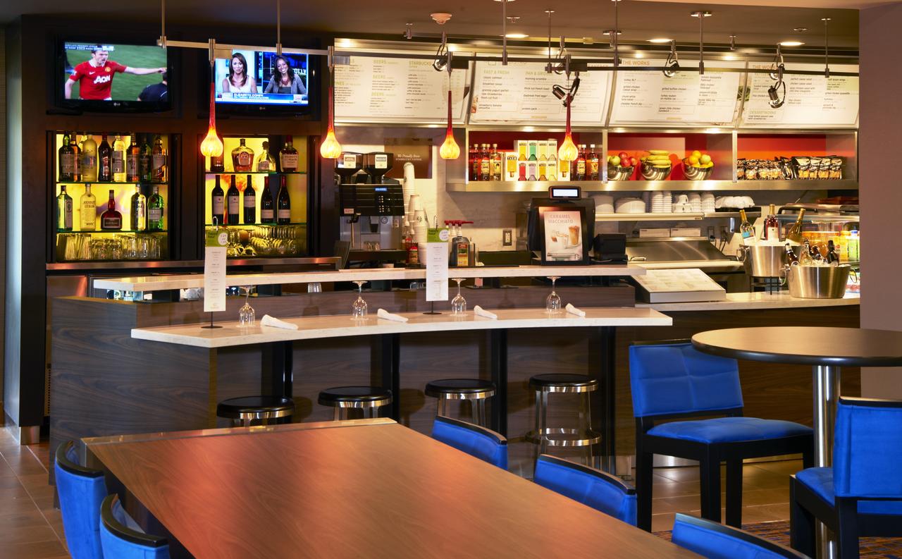 Courtyard Cleveland Airport North - thumb 16