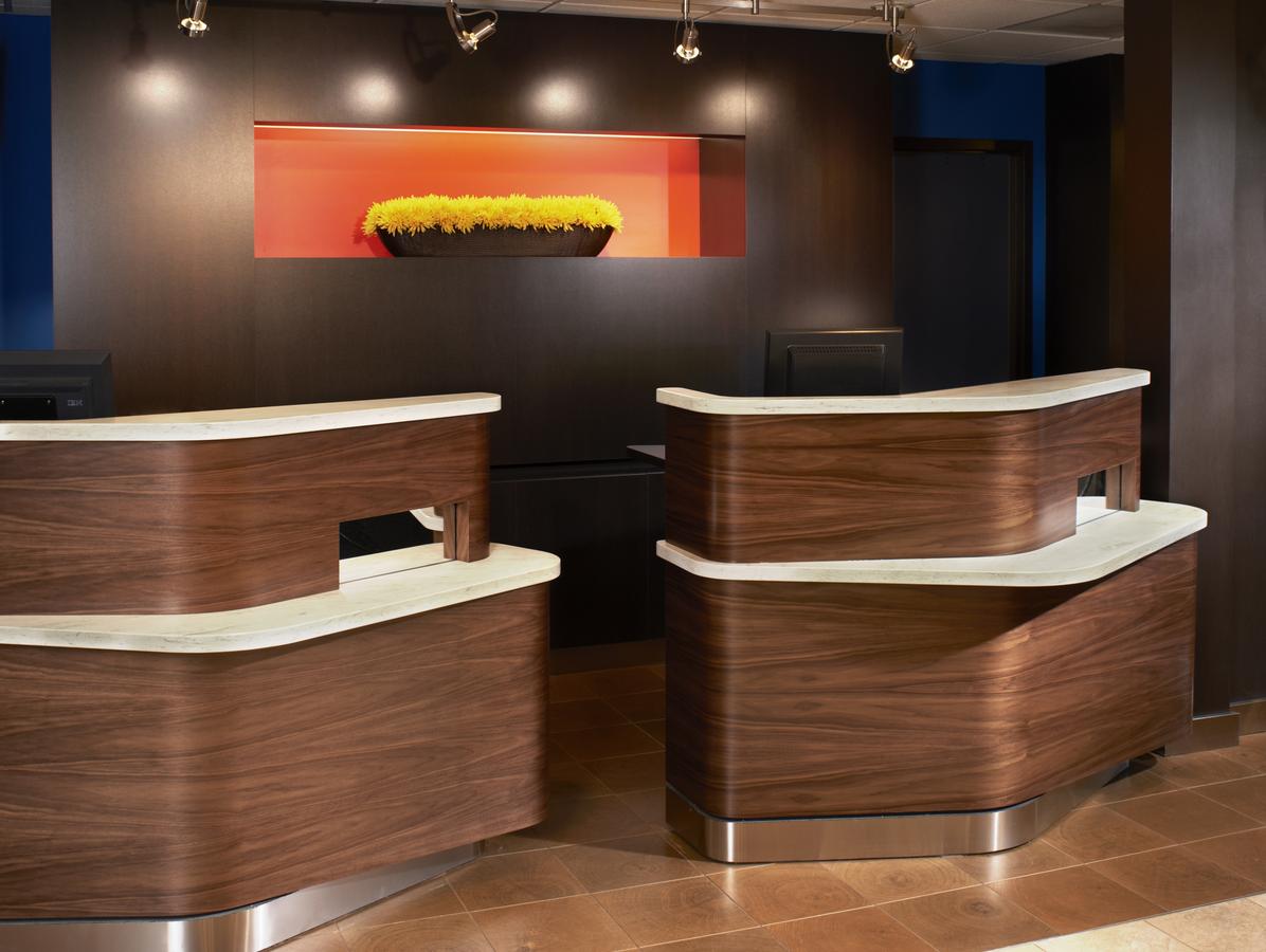 Courtyard Cleveland Airport North - thumb 1