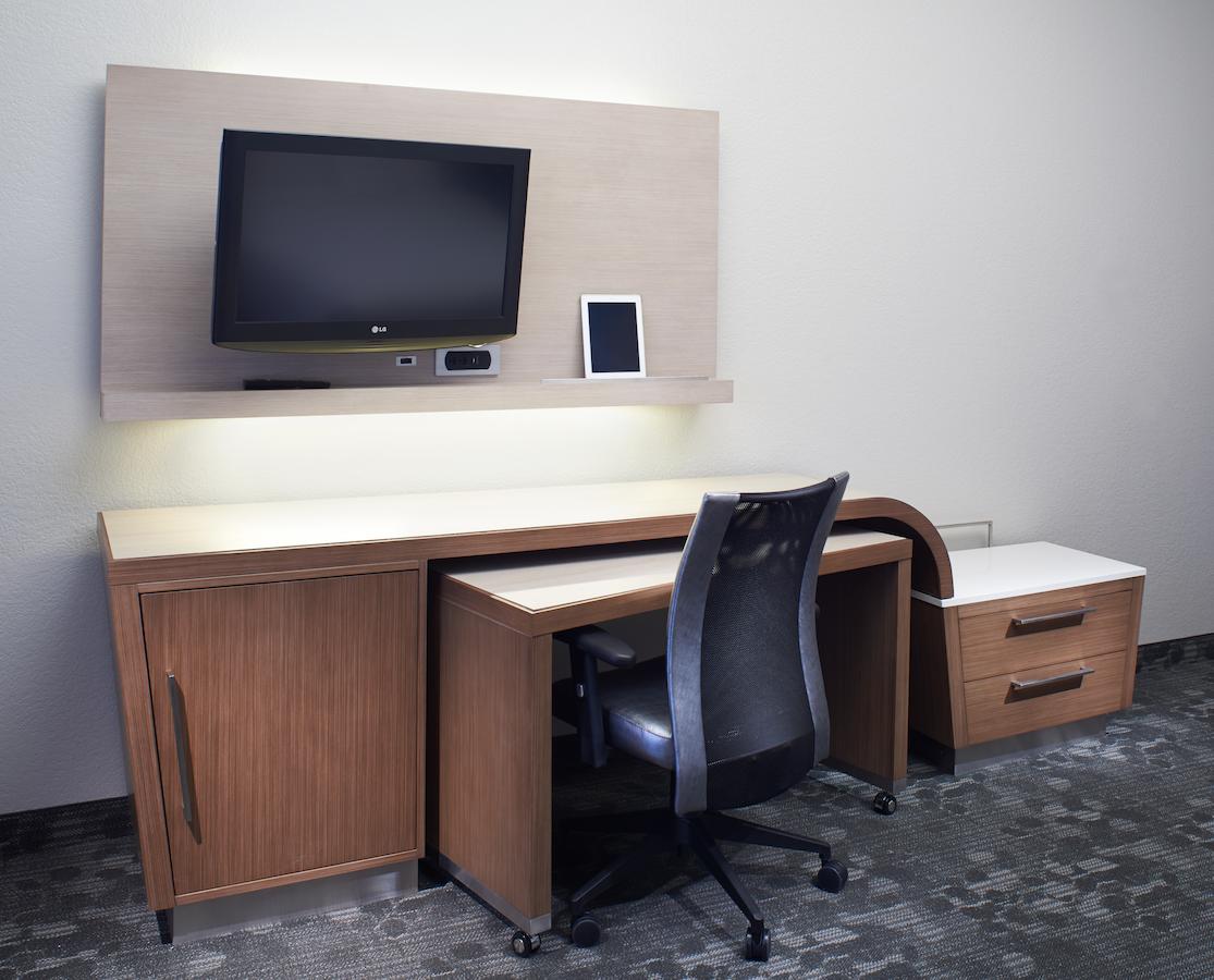 Courtyard Cleveland Airport North - thumb 14