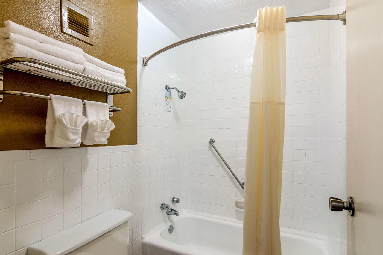 Quality Inn Shawnee - thumb 2