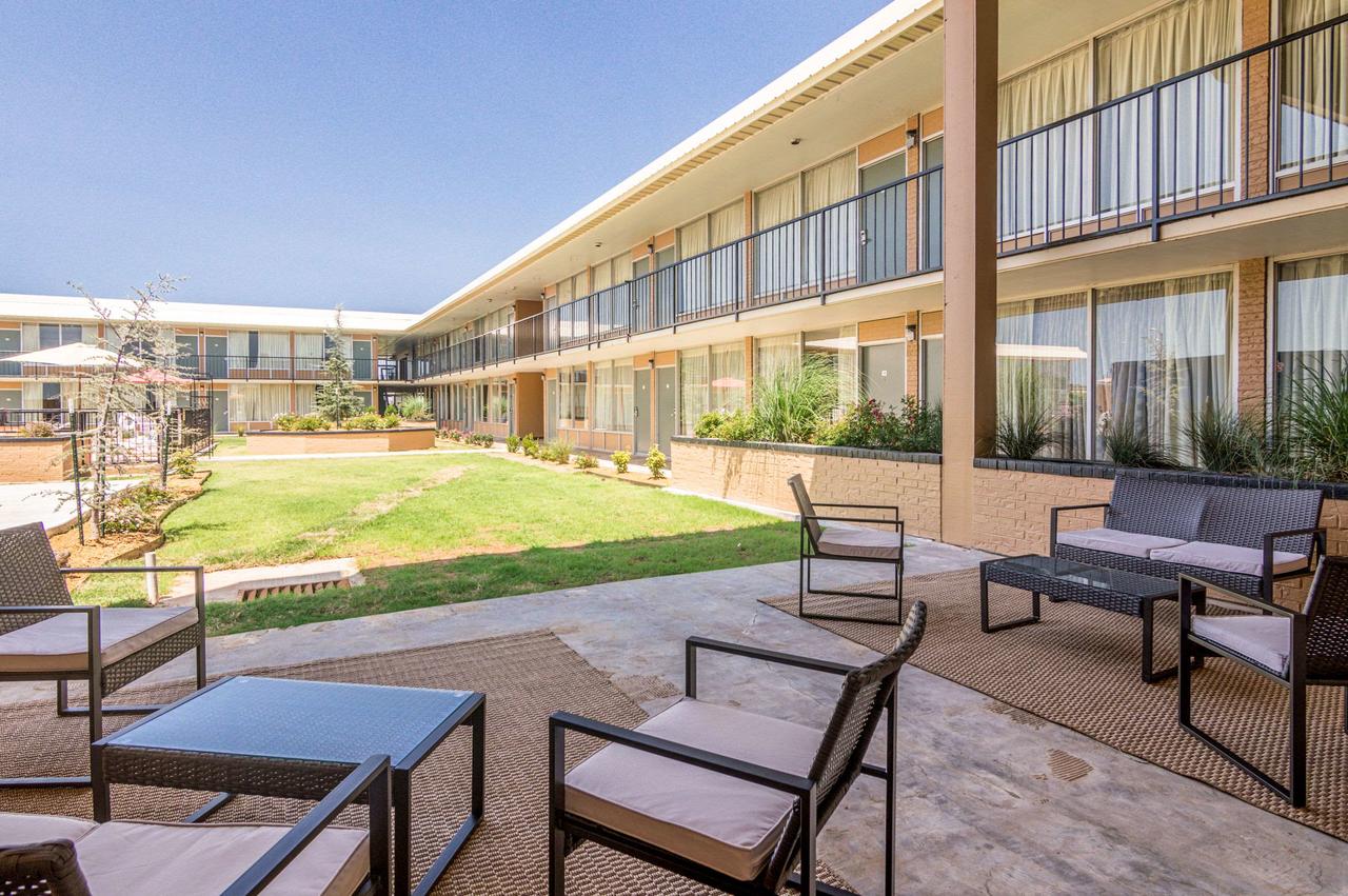 Quality Inn Shawnee - thumb 3