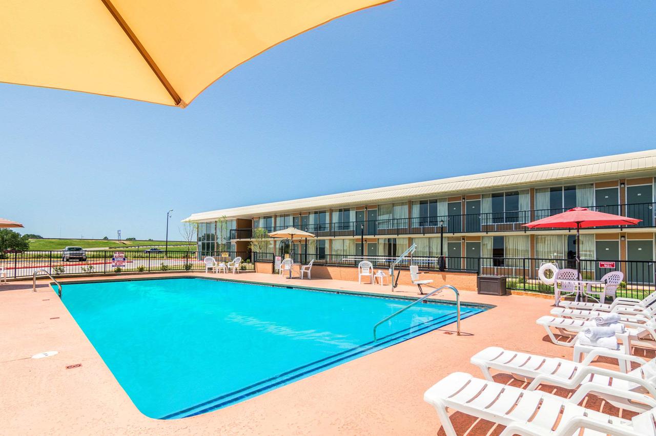 Quality Inn Shawnee - thumb 20