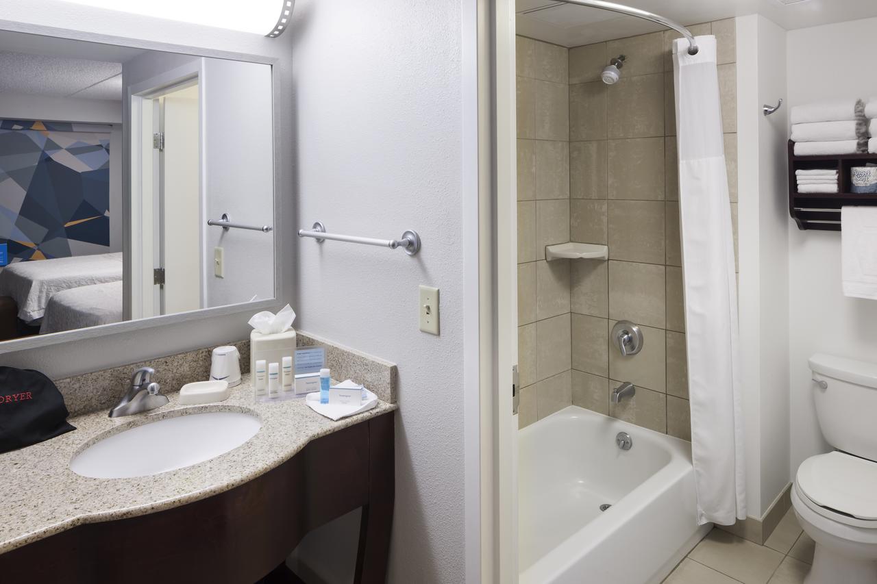 Hampton Inn & Suites Oklahoma City-Bricktown - thumb 19