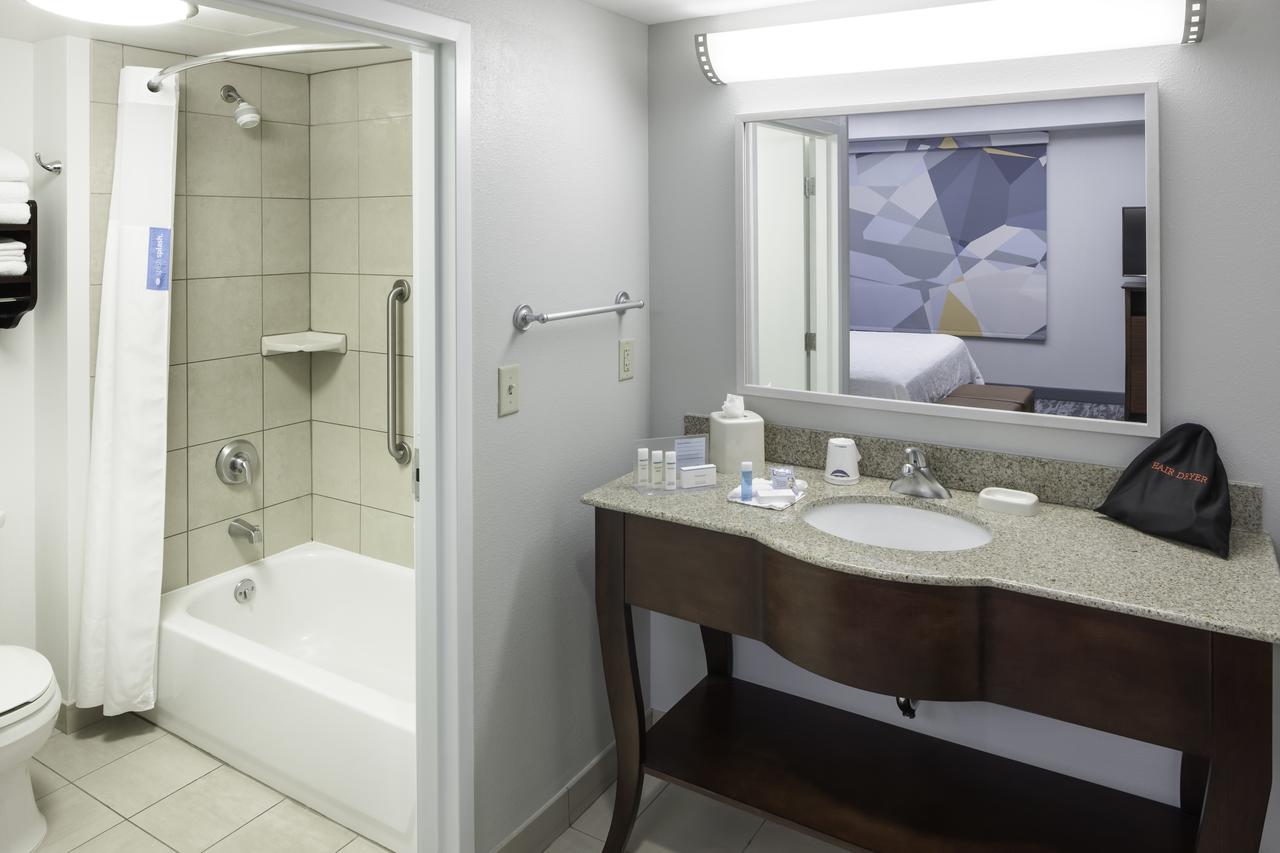 Hampton Inn & Suites Oklahoma City-Bricktown - thumb 20