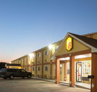 Super 8 by Wyndham Chickasha - Accommodation Los Angeles