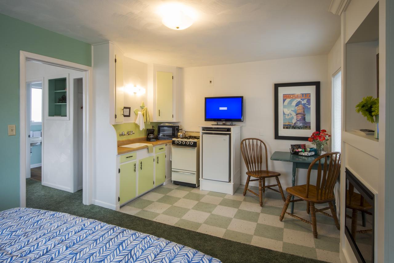 Beachside Inn - thumb 2