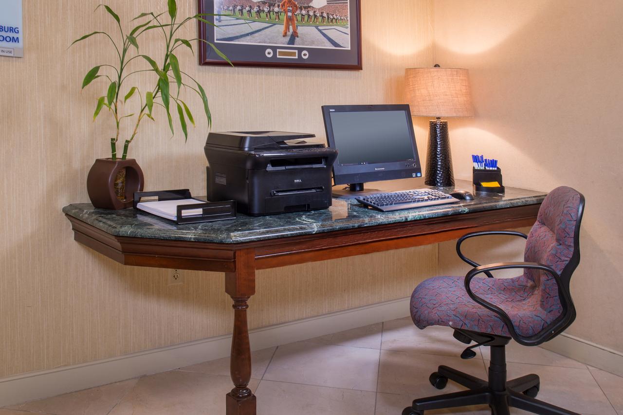 Holiday Inn Express State College At Williamsburg Square - thumb 23