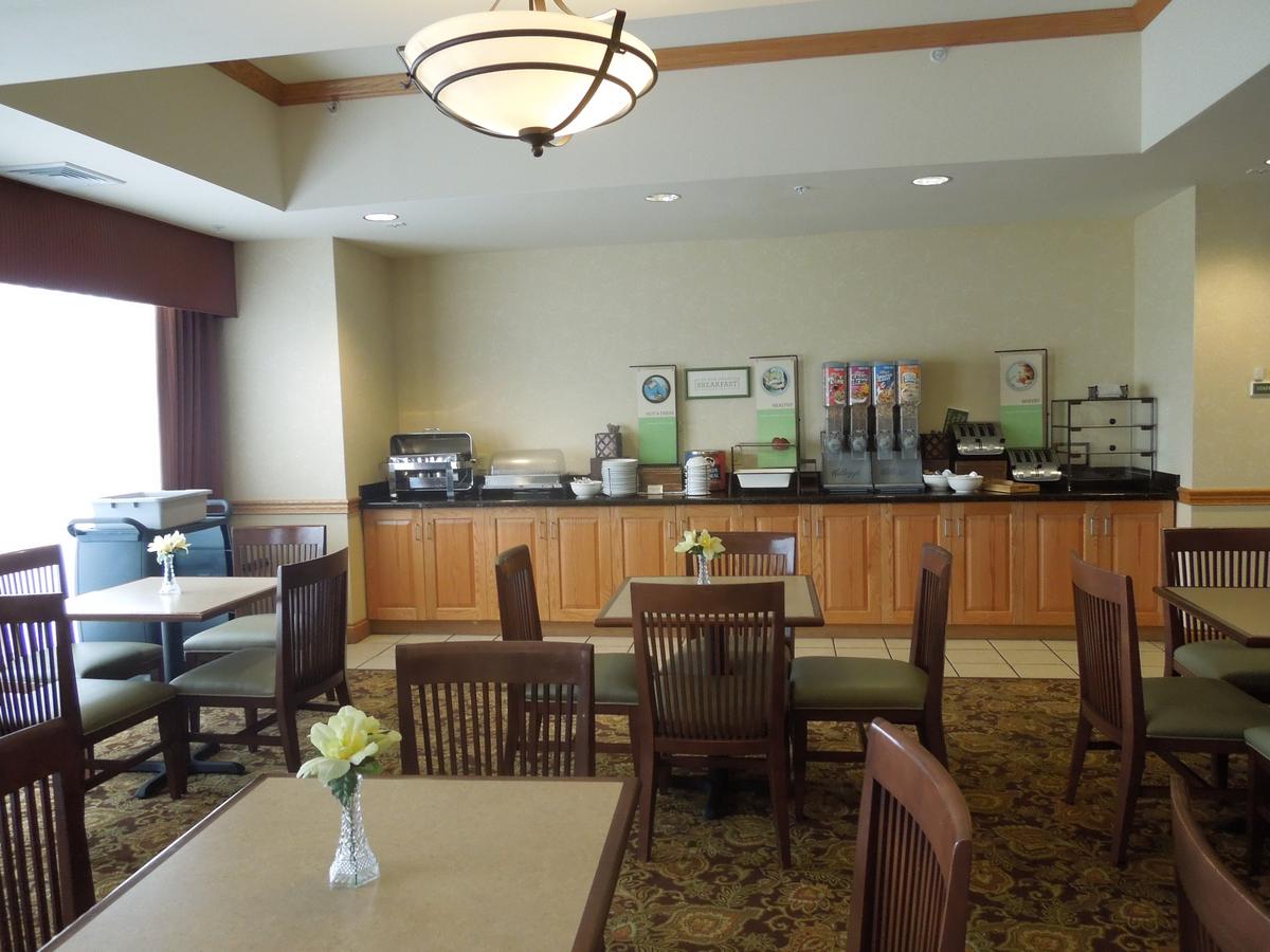 Country Inn & Suites By Radisson, Harrisburg At Union Deposit Road, PA - thumb 13
