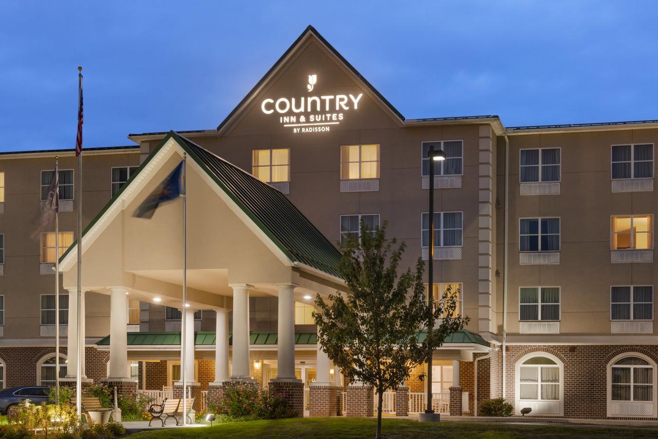 Country Inn & Suites By Radisson, Harrisburg At Union Deposit Road, PA - thumb 0