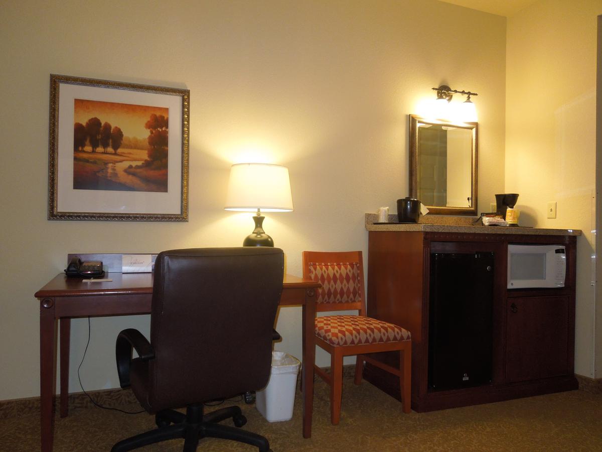 Country Inn & Suites By Radisson, Harrisburg At Union Deposit Road, PA - thumb 15