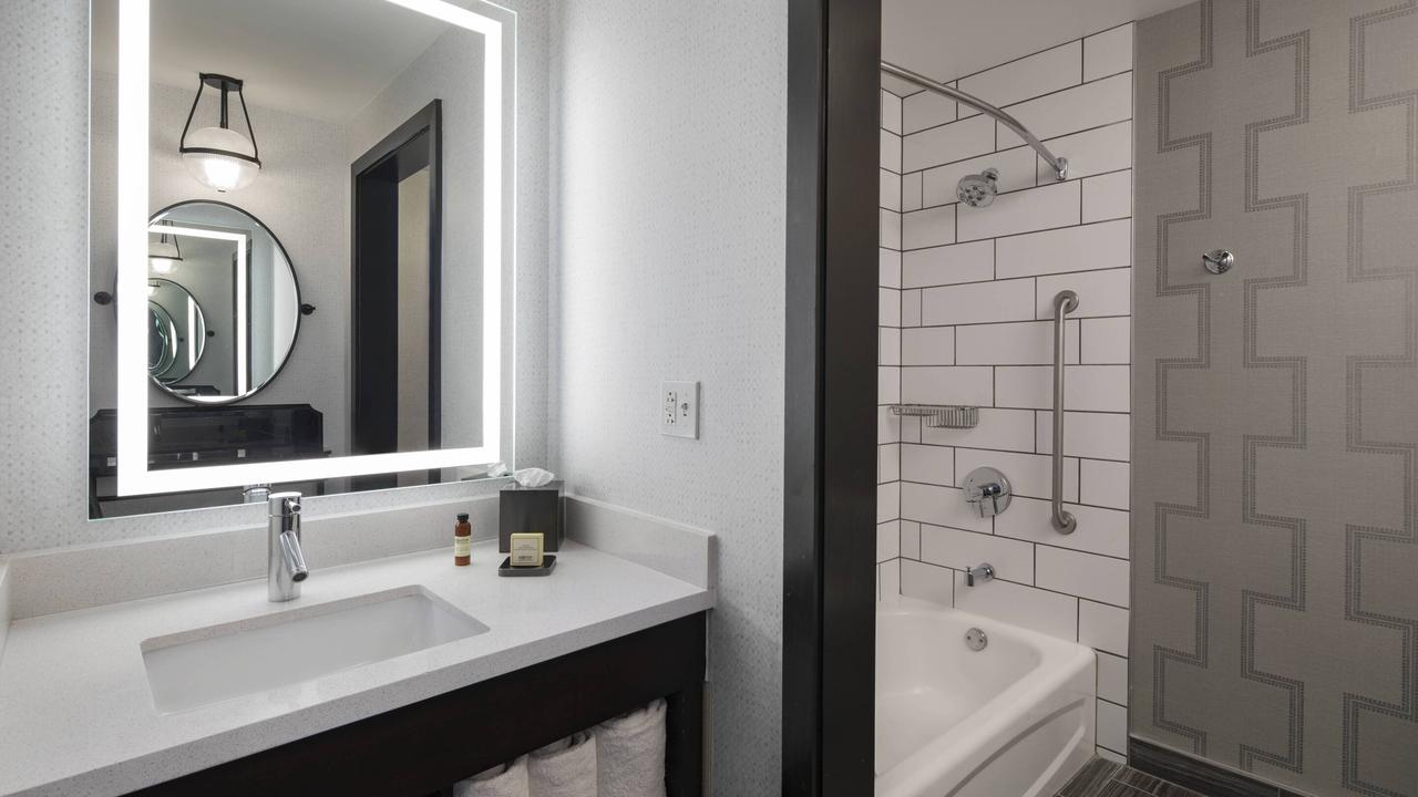 The Notary Hotel Autograph Collection - thumb 19