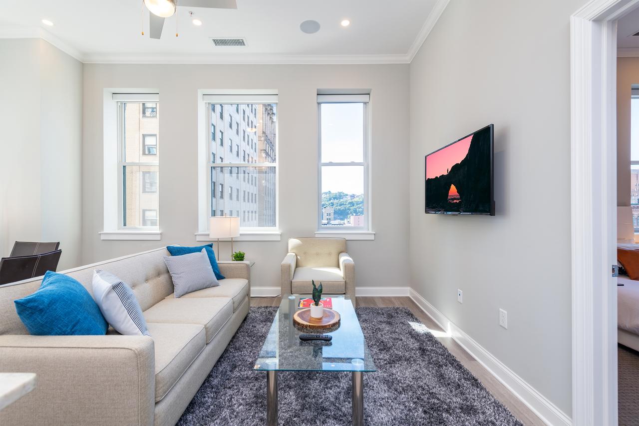 Global Luxury Suites At Downtown Pittsburgh - thumb 11