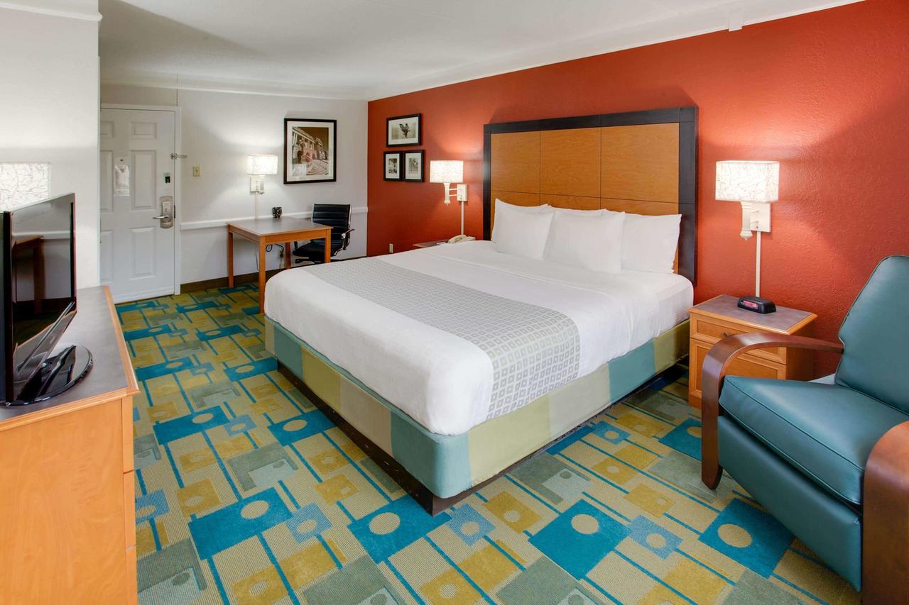 La Quinta Inn By Wyndham Pittsburgh Airport - thumb 25