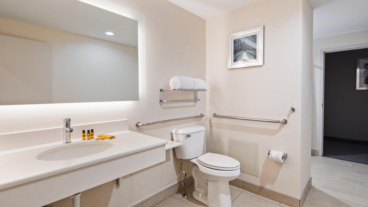 Best Western Plus Wilkes Barre-Scranton Airport Hotel - thumb 16