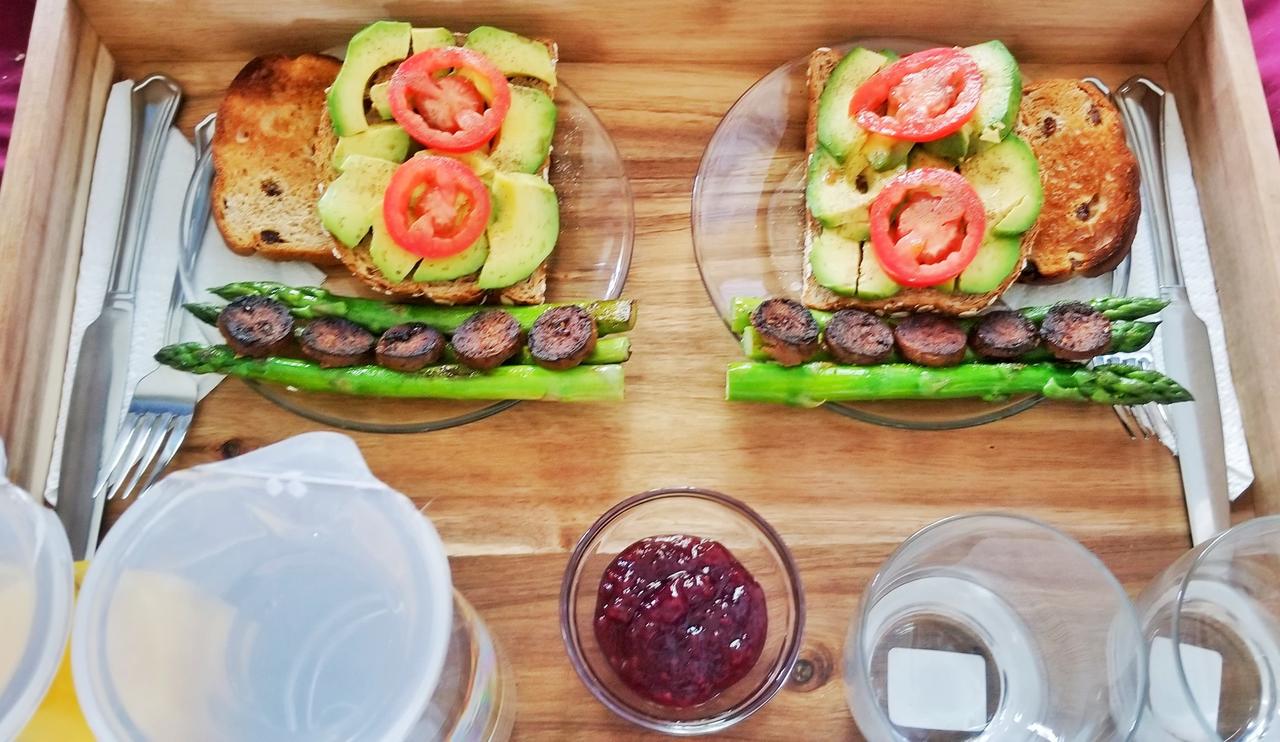 The Sun-Splashed City Suite + Parking + Breakfast - thumb 14