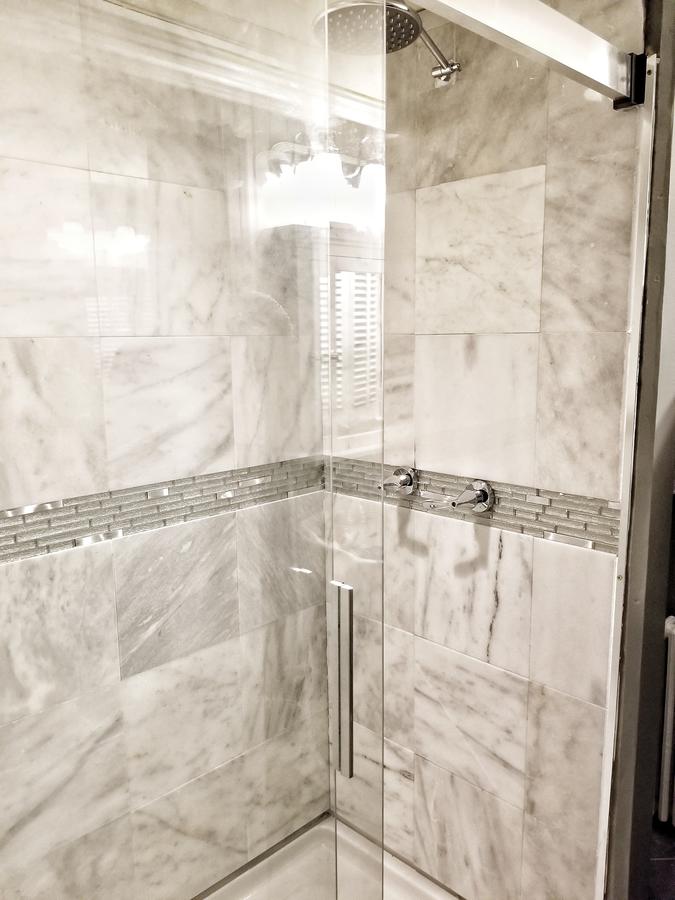 The Sun-Splashed City Suite + Parking + Breakfast - thumb 15