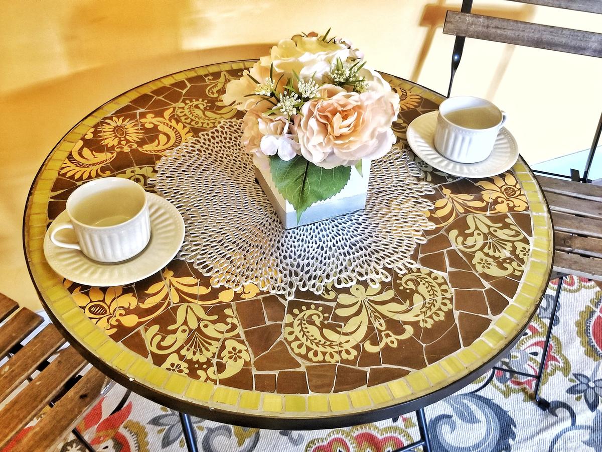 The Sun-Splashed City Suite + Parking + Breakfast - thumb 17