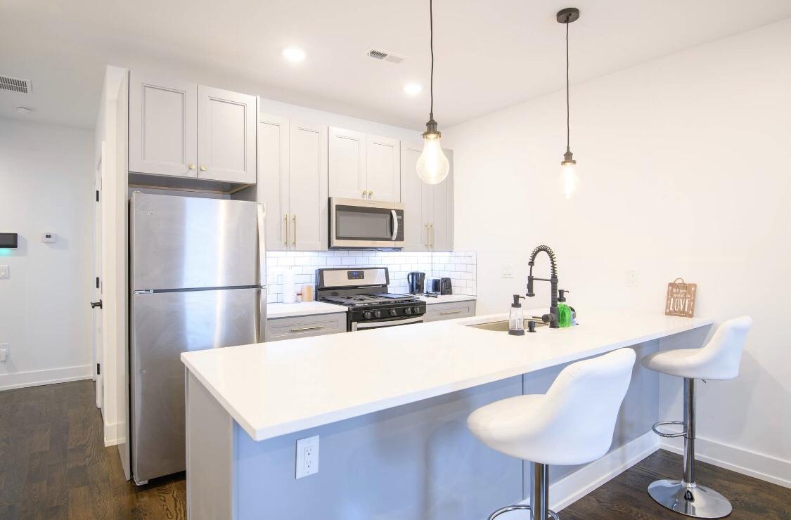 Extravagant Entire Apartment Near Art Museum - thumb 5