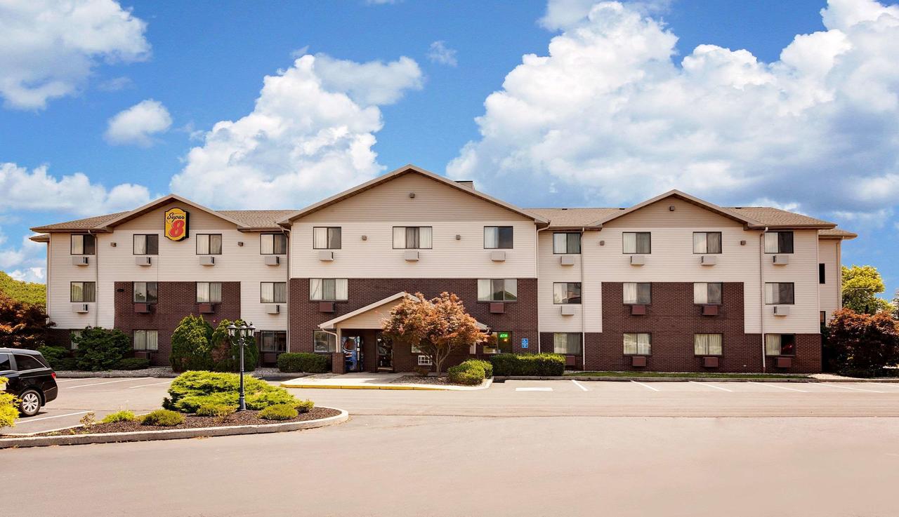 Super 8 By Wyndham Carlisle-South - thumb 0