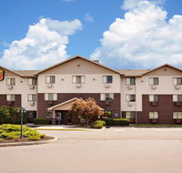 Super 8 by Wyndham Carlisle-South - Accommodation Los Angeles