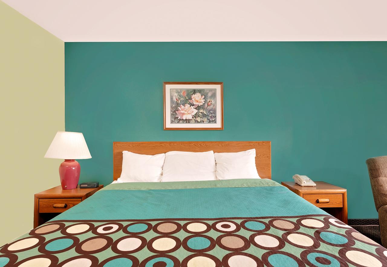 Super 8 By Wyndham Carlisle-South - thumb 10