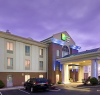 Holiday Inn Express  Suites by IHG Chambersburg - Accommodation Los Angeles
