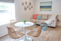 Ny Charleston Accommodation Los Angeles