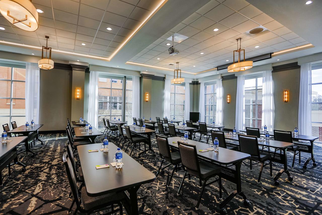 Hyatt Place Greenville Downtown - thumb 32