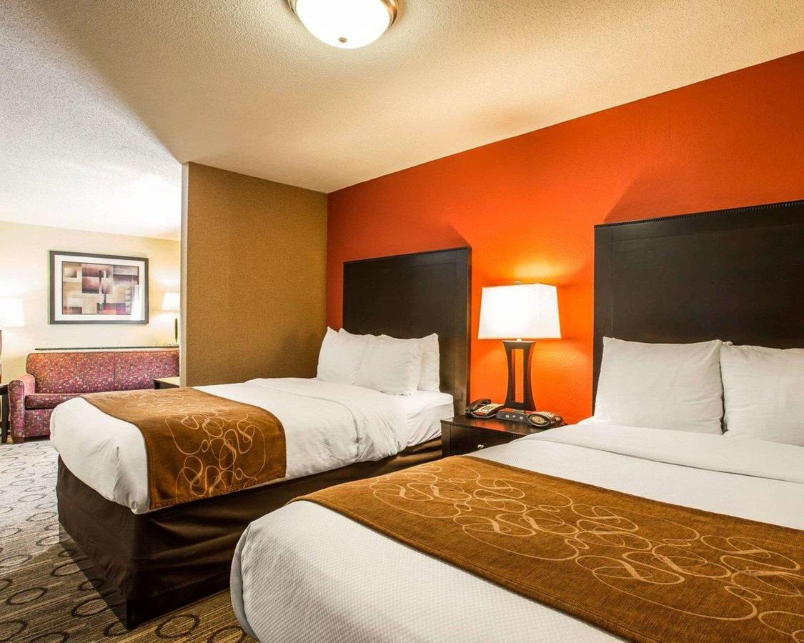 Comfort Suites At WestGate Mall - thumb 0