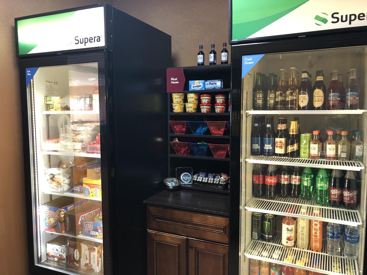 Comfort Suites At WestGate Mall - thumb 3