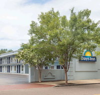 Days Inn by Wyndham Charleston Historic District - Accommodation Los Angeles